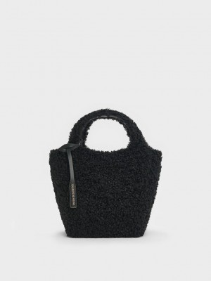 Charles & Keith Arlys Furry Tote Bag Schwarz | UEGR75426