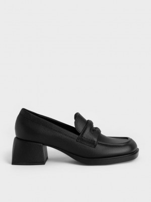 Charles & Keith Asymmetric Penny Loafers Schwarz | RNKT60123