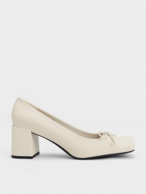 Charles & Keith Bow Square-Kappe Pumps Rosa | LSHX57249