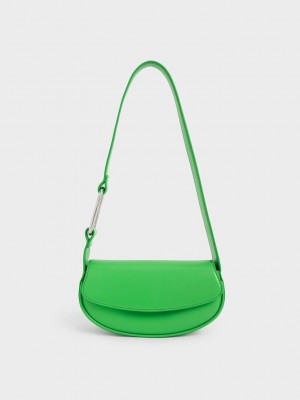 Charles & Keith Curved Front Flap Shoulder Bag Grün | FMRU38102