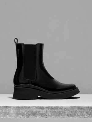 Charles & Keith Giselle Lack Chelsea Boots Schwarz | GPZB23681