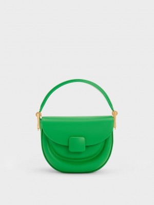 Charles & Keith Koa Half-Moon Saddle Bag Grün | CWMG68275