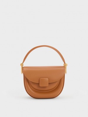 Charles & Keith Koa Half-Moon Saddle Bag Schokolade | RAJK28930
