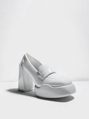 Charles & Keith Lula Lack Loafer Pumps Hellgrau | JCIU60147