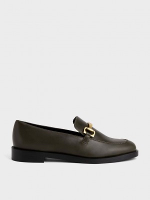 Charles & Keith Metallic Accent Loafers Olivgrün | GSRM56739