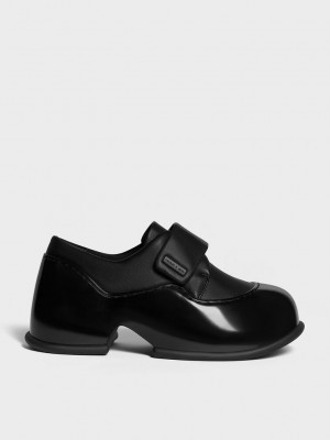 Charles & Keith Pixie Lack Plattform Loafers Schwarz | ZKEG27516
