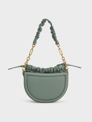 Charles & Keith Solange Ruched Chain Handle Crescent Bag Olivgrün Grün | FSNI86192