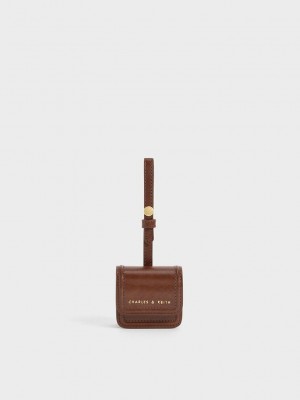 Charles & Keith Stitch-Trim AirPods Pouch Dunkelbraun | BNCZ08957